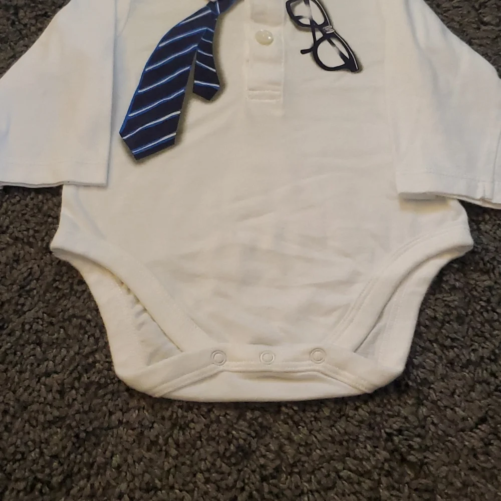 The Children's Place Baby Onesie White Size 3-6 Months